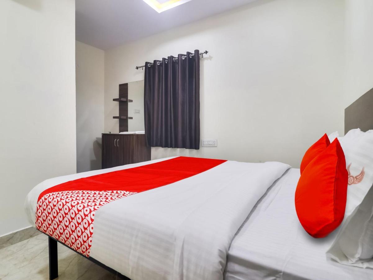 Hotel O Red Stone Hotels Hyderabad Esterno foto