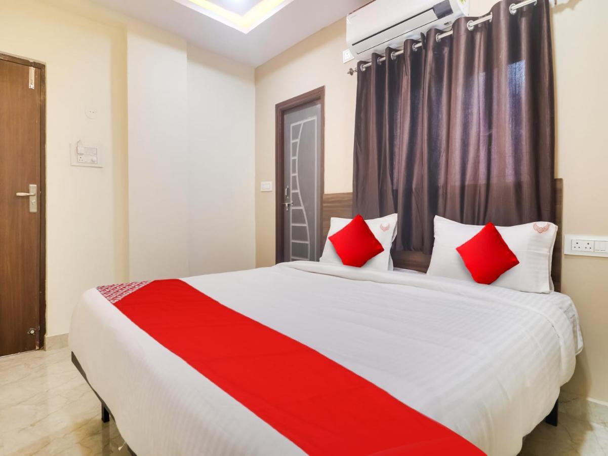 Hotel O Red Stone Hotels Hyderabad Esterno foto