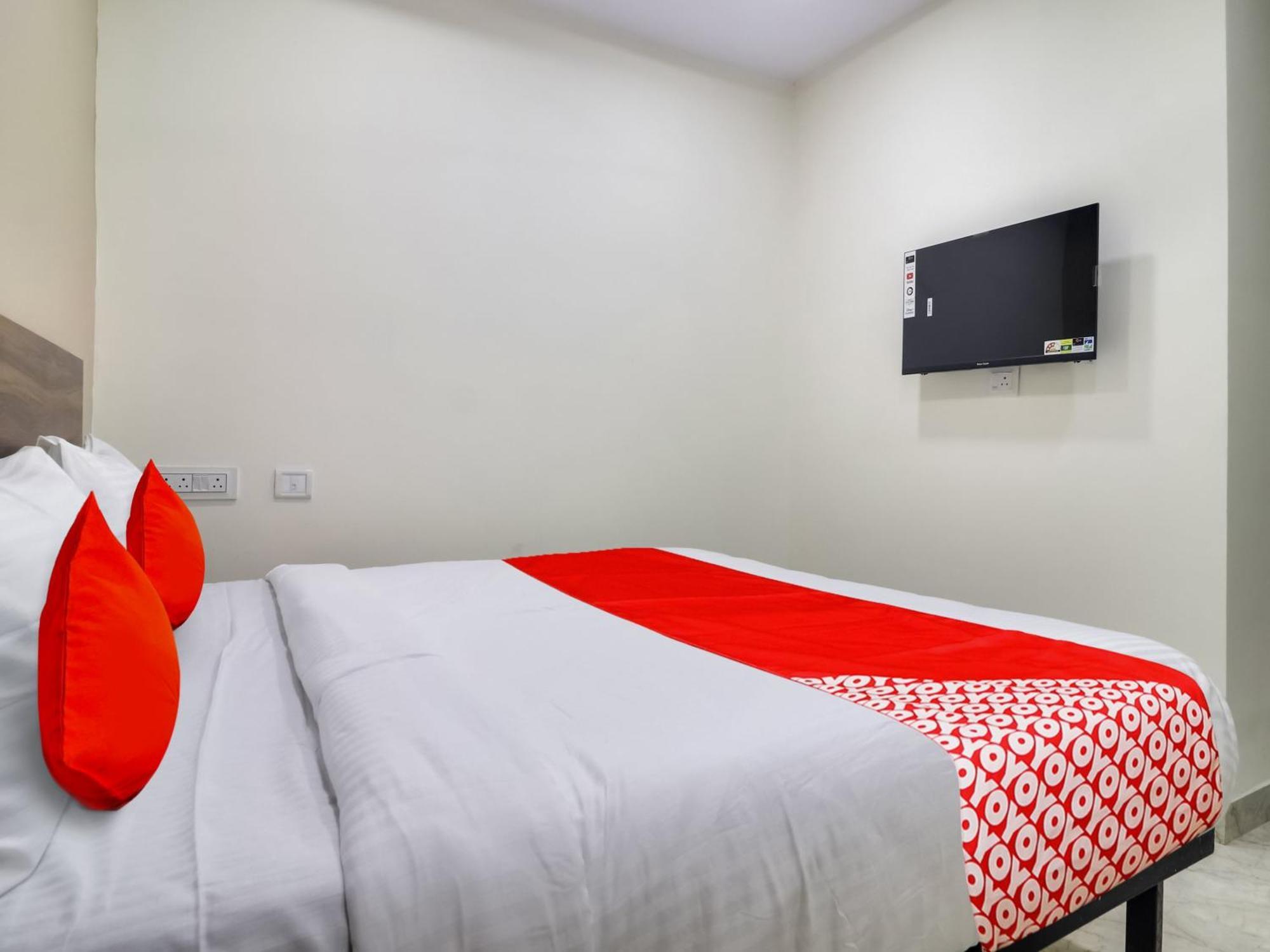 Hotel O Red Stone Hotels Hyderabad Esterno foto