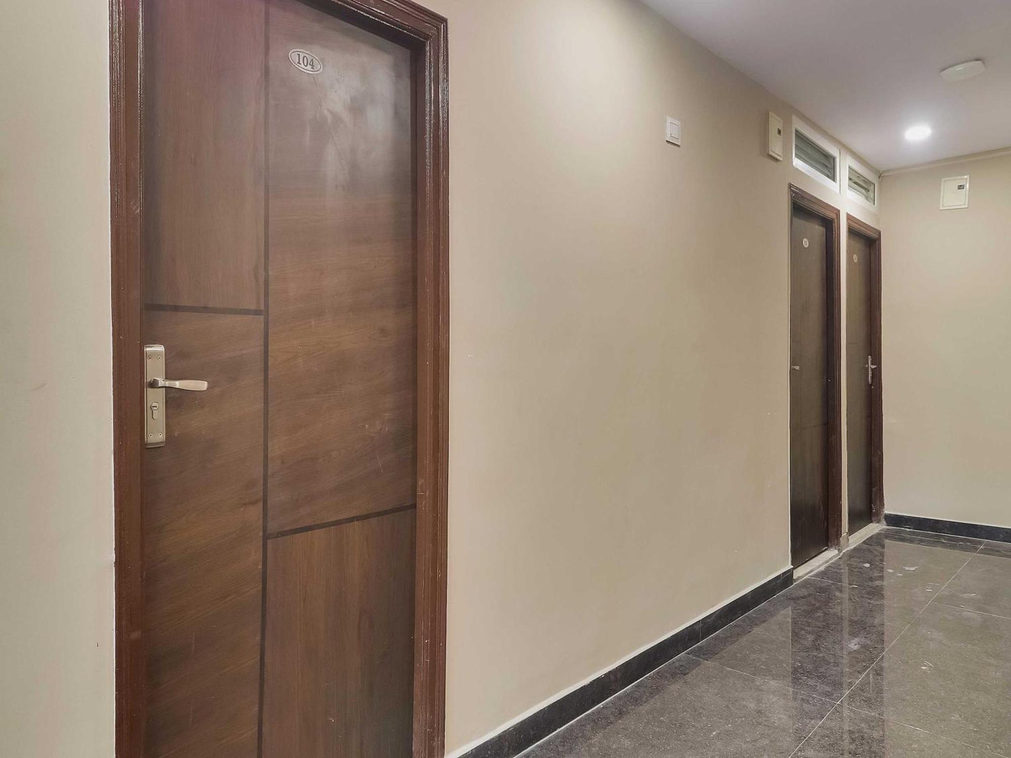 Hotel O Red Stone Hotels Hyderabad Esterno foto