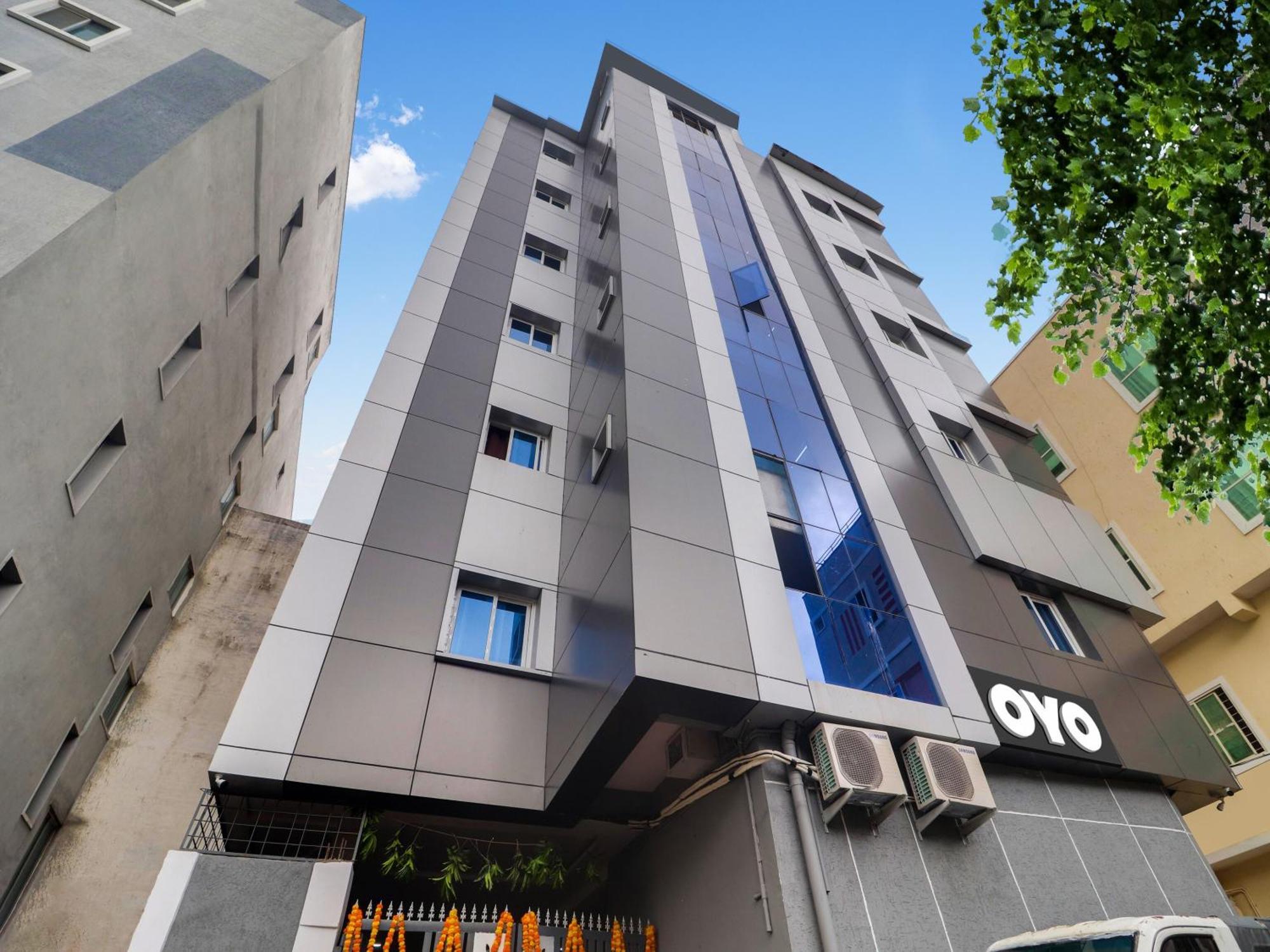 Hotel O Red Stone Hotels Hyderabad Esterno foto